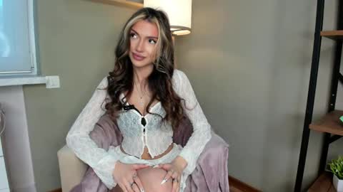 Elis online show from 04/03/26, 03:32