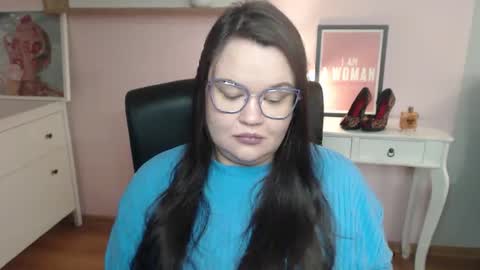 Snapshot of nightholly chatting on 02/16/26, 05:14 Holly online show from 02/16/26, 05:14