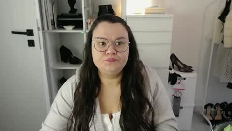 Holly online show from 03/09/26, 07:23