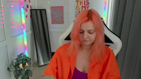 Snapshot of nightleaf_ chatting on 07/15/26, 12:54 Bestie online show from 07/15/26, 12:54