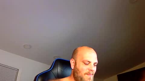 Snapshot of nightlifecouple chatting on 10/02/25, 02:51 nightlifecouple online show from 10/02/25, 02:51