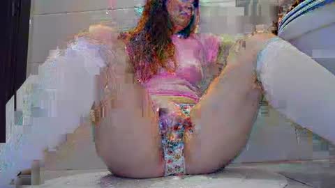 Snapshot of nightlykrumbs chatting on 12/08/24, 04:04 Mary online show from 12/08/24, 04:04