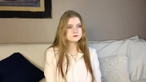 Azalea online show from 11/27/25, 06:59