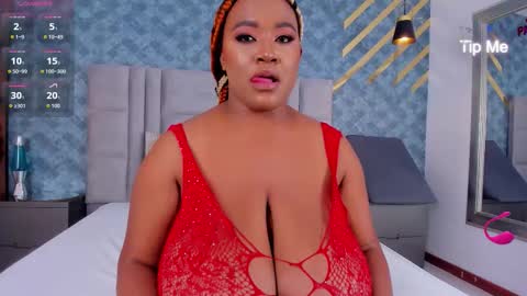 Snapshot of niiamoore_ chatting on 10/09/25, 09:35 NiiaMoore online show from 10/09/25, 09:35