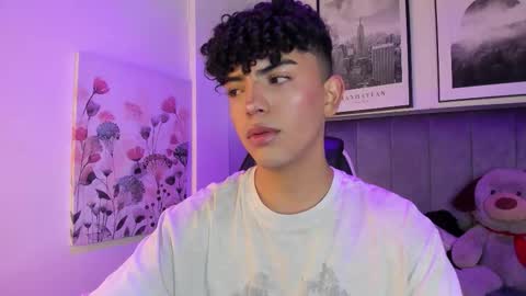 Snapshot of niick_twink chatting on 10/15/25, 07:25 niick_twink online show from 10/15/25, 07:25