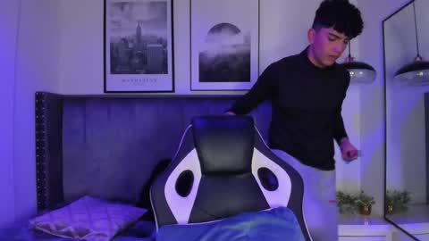 Snapshot of niick_twink chatting on 11/05/25, 08:20 niick_twink online show from 11/05/25, 08:20