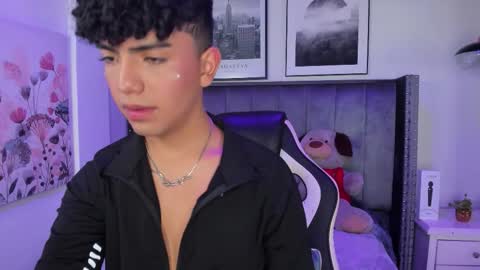 Snapshot of niick_twink chatting on 11/19/25, 07:47 niick_twink online show from 11/19/25, 07:47