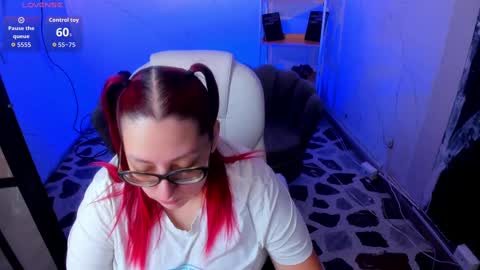 Anni online show from 09/26/25, 01:37