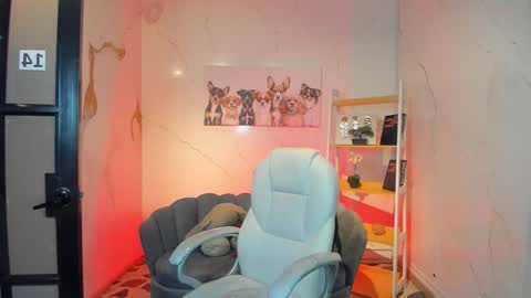 Anni online show from 11/13/25, 09:14