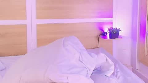 Call me Nicky online show from 04/18/26, 07:58