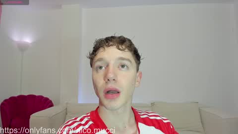 Snapshot of niico_18 chatting on 12/30/24, 04:53 Nicolas Mucci online show from 12/30/24, 04:53