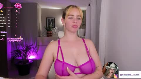 Niicoleta  online show from 04/09/26, 02:55