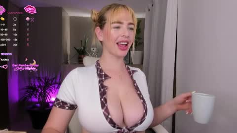 Niicoleta  online show from 04/10/26, 04:06