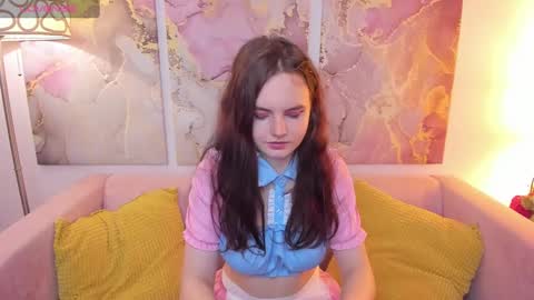 Snapshot of niiik_miiiki chatting on 01/31/25, 08:32 niiik_miiiki online show from 01/31/25, 08:32