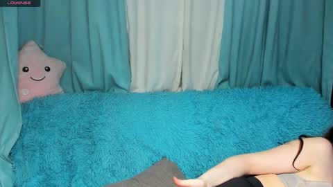 Snapshot of niiik_miiiki chatting on 05/26/26, 01:51 niiik_miiiki online show from 05/26/26, 01:51