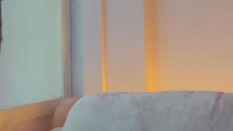 Snapshot of niilaa chatting on 12/03/25, 06:06 of Nylasweet online show from 12/03/25, 06:06