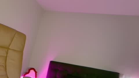 Niinarosee online show from 01/21/25, 10:41