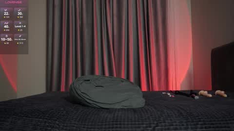 Snapshot of nik_sharp chatting on 02/01/26, 05:00 Nik online show from 02/01/26, 05:00