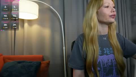 Snapshot of nika_dream_ chatting on 05/30/26, 09:01 LIana online show from 05/30/26, 09:01