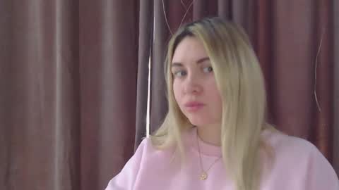 Snapshot of nika_flame chatting on 01/15/26, 12:43 Nika online show from 01/15/26, 12:43