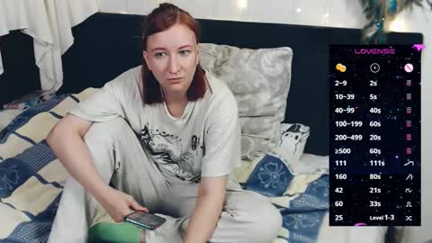 Snapshot of nika_fuchs chatting on 11/30/25, 11:09 Nika online show from 11/30/25, 11:09