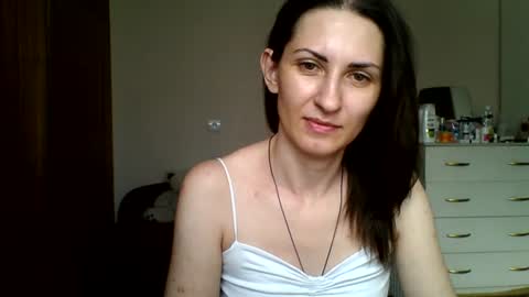 nika_smily online show from 06/18/26, 10:52