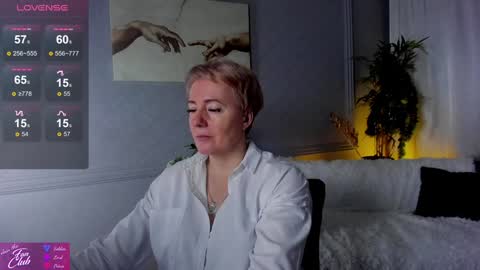 Nika online show from 12/20/24, 10:16