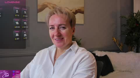 Nika online show from 01/10/25, 09:44