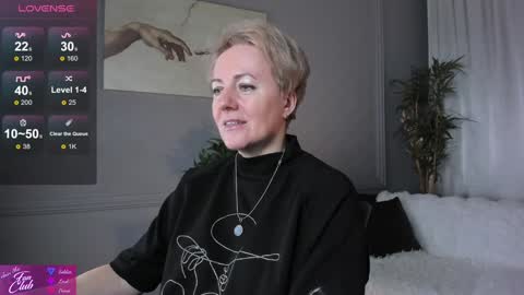 Nika online show from 02/01/25, 06:10