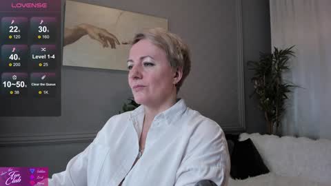 Nika online show from 02/02/25, 10:57