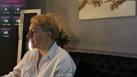 Nika online show from 11/23/25, 05:51