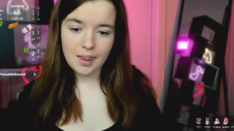 Snapshot of nika_still chatting on 11/11/25, 02:28 Little Angel online show from 11/11/25, 02:28