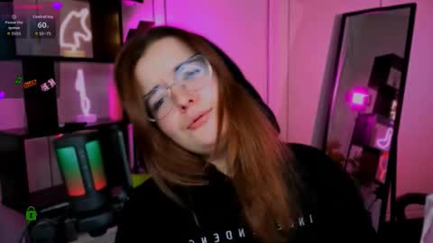 Snapshot of nika_still chatting on 12/15/25, 08:57 Little Angel online show from 12/15/25, 08:57