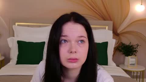 Snapshot of nikaflowers chatting on 06/22/26, 02:13 Nika online show from 06/22/26, 02:13