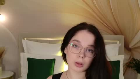 Snapshot of nikaflowers chatting on 07/09/26, 02:59 Nika online show from 07/09/26, 02:59