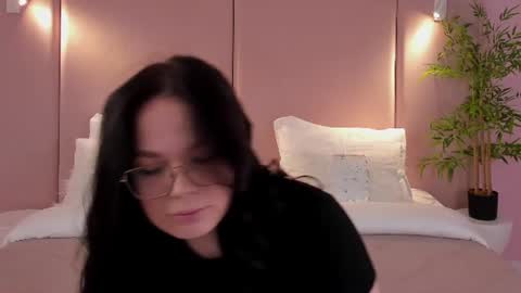 Snapshot of nikaflowers chatting on 07/20/26, 03:10 Nika online show from 07/20/26, 03:10