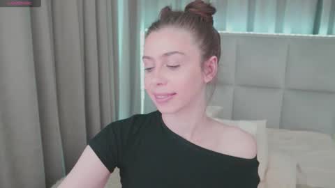 Snapshot of nikaletta chatting on 05/16/26, 12:40 Nika online show from 05/16/26, 12:40