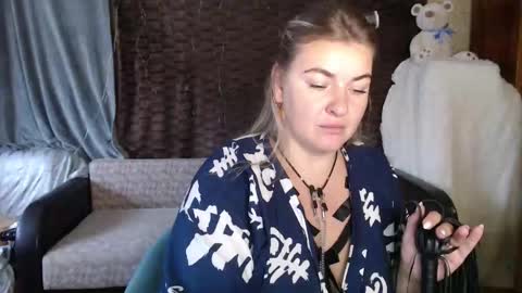 Nika online show from 10/22/25, 06:35