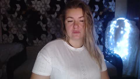 Nika online show from 11/24/25, 03:50