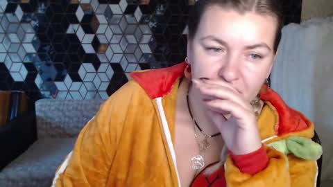 Nika online show from 12/16/25, 05:01