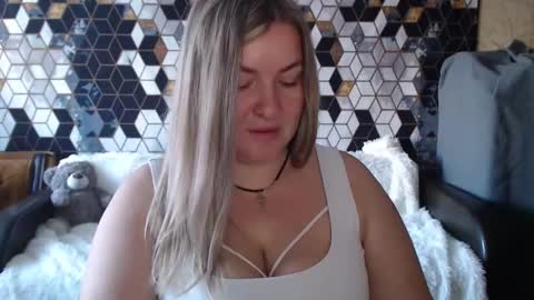 Nika online show from 02/11/26, 06:18