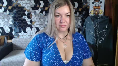 Nika online show from 04/08/26, 05:07