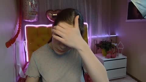 nikastarkk online show from 03/04/25, 07:32