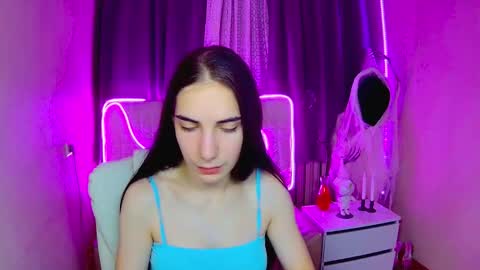 nikastarkk online show from 10/10/25, 08:13