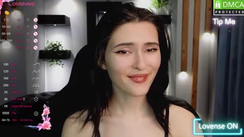 Snapshot of niki_cutes chatting on 02/11/25, 08:05 niki_cutes online show from 02/11/25, 08:05