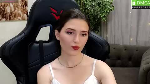 Snapshot of niki_cutes chatting on 10/01/25, 09:59 niki_cutes online show from 10/01/25, 09:59