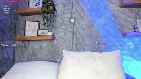    online show from 12/18/25, 07:09