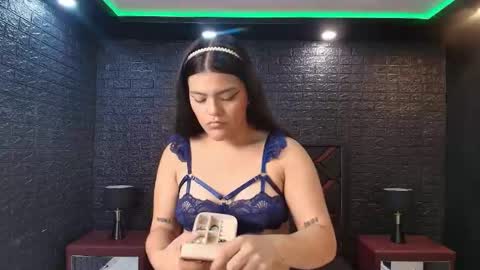 Snapshot of nikibunn chatting on 05/13/26, 11:51 NIKI online show from 05/13/26, 11:51