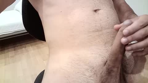 Snapshot of nikiliu chatting on 10/21/25, 08:20 nikiliu online show from 10/21/25, 08:20