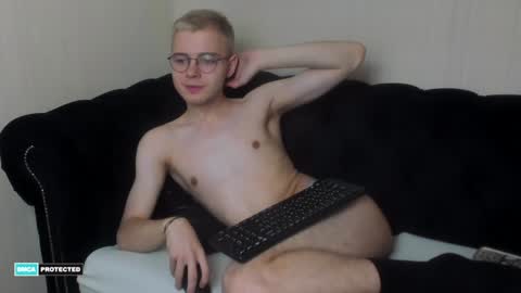 Snapshot of nikistorming chatting on 12/14/24, 07:57 Niki online show from 12/14/24, 07:57